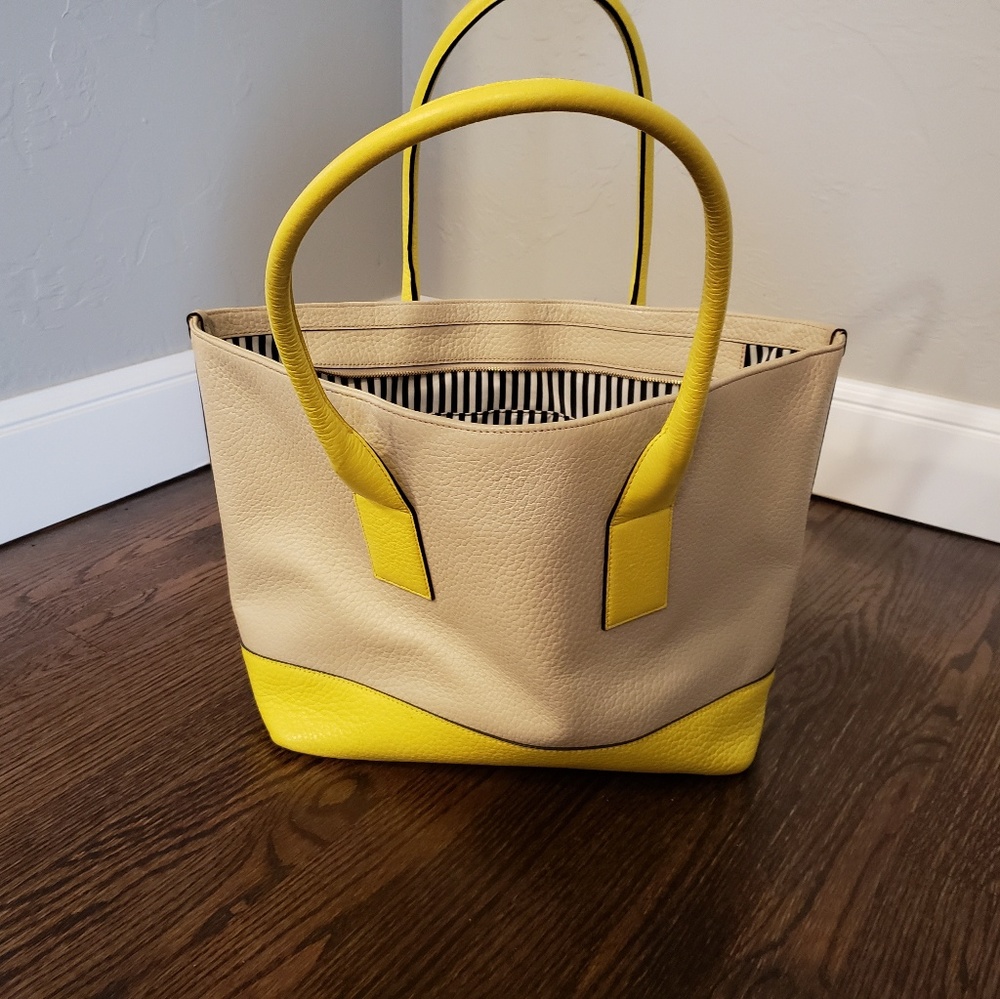 Kate Spade Purse - Picture 3 of 4